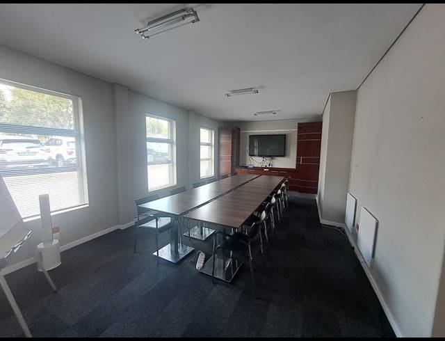 135M² OFFICE TO LET IN ILLOVO